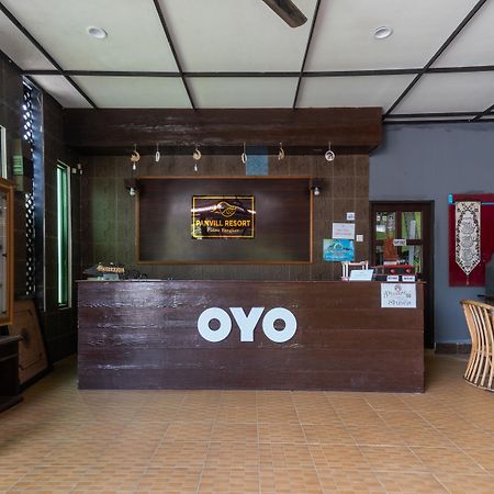 Oyo 89646 Panvill Resort Kampung Teluk Nipah Buitenkant foto