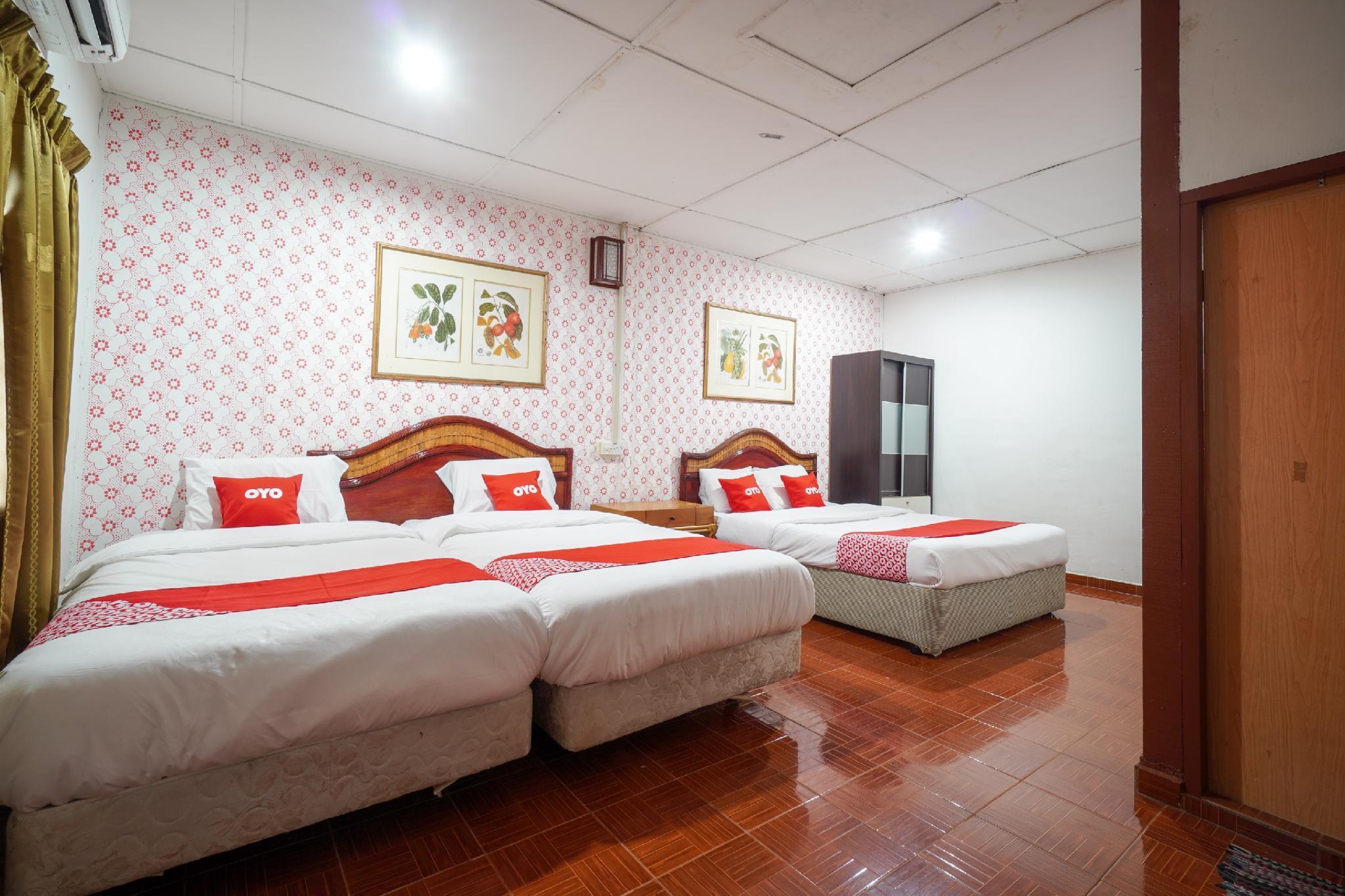 Oyo 89646 Panvill Resort Kampung Teluk Nipah Buitenkant foto